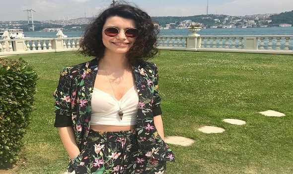 خسائر فادحة تطال كنوز بيرين سات وكنان دوغلو بعد احتراق منزلهما