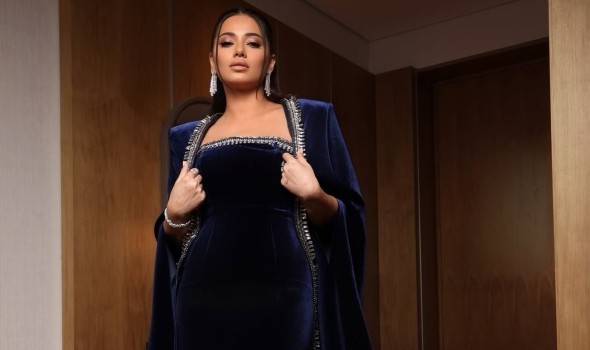   مصر اليوم - فستان الكاب لإطلالة تمنح حضوراً آسراً في السهرات