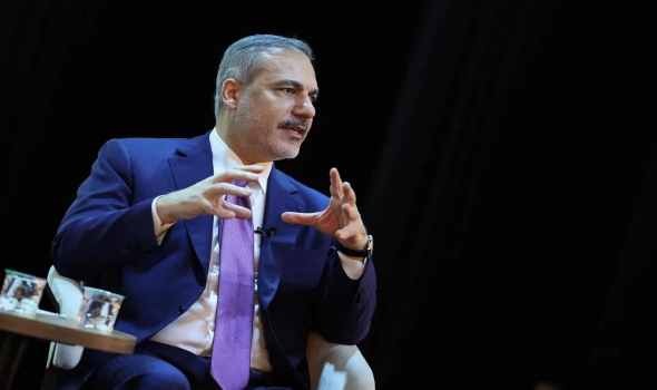   مصر اليوم - وزير خارجية تركيا يكشف انفتاح إيران على محادثات عبر قنوات سرية