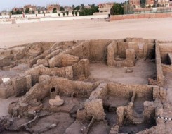   مصر اليوم - كشف أثري استثنائي في محافظة قنا لمدينة تعود للقرن الثامن عشر وجبانة قبطية أسفلها