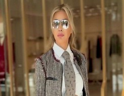   مصر اليوم - رابطة العنق تتحول إلى صيحة أنثوية تسيطر على إطلالات النجمات