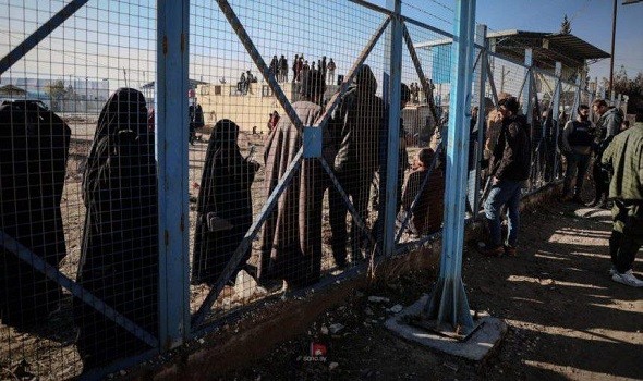   مصر اليوم - إغلاق مخيم الهول في الحسكة بعد إخلائه بالكامل ونقل قاطنيه إلى ريف حلب