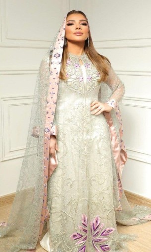   مصر اليوم - أصالة نصري بإطلالات شرقية تجمع الفخامة والوقار