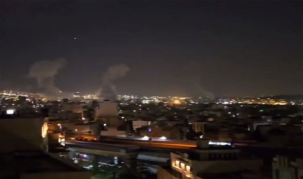   مصر اليوم - غارات تستهدف مخازن النفط في طهران والحرس الثوري يتوعد بمواصلة الحرب ستة أشهر