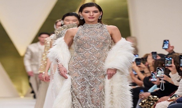   مصر اليوم - الديكور في عروض الأزياء تجربة بصرية لا تُنسى