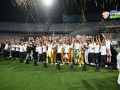   مصر اليوم - احتفالات صاخبة لجماهير الزمالك بعد التتويج بلقب الدوري المصري الـ15