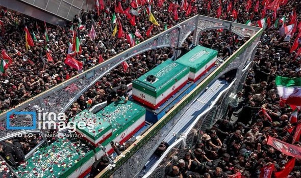   مصر اليوم - بعد تكهنات الكشف عن هوية الرجل المقنع في جنازة خامنئي