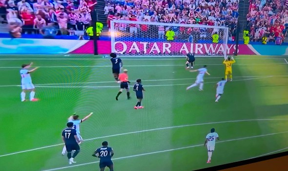   مصر اليوم - بوكيتينو يهاجم التدخلات السياسية بعد خروج أميركا من كأس العالم