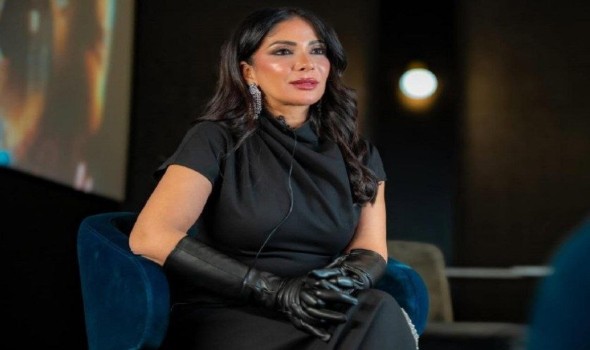   مصر اليوم - مهرجان الجونة السينمائي يمنح منى زكي جائزة الإنجاز الإبداعي
